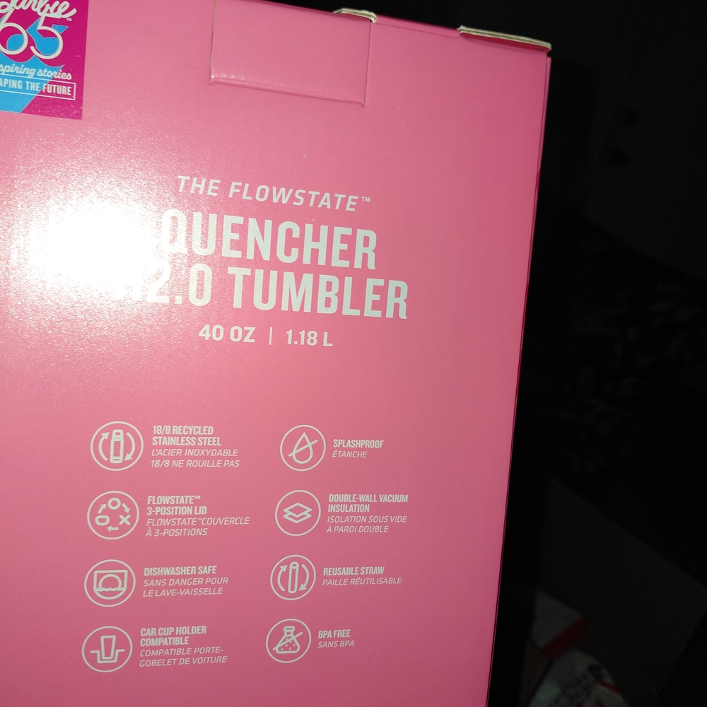 A Stanley Flowstate Pink Tumbler 40 oz. An Attention Grabber - Picture 5 of 6